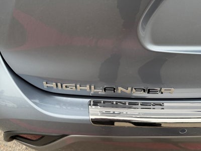 2023 Toyota Highlander Hybrid Platinum