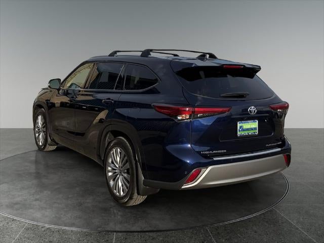 2022 Toyota Highlander Platinum