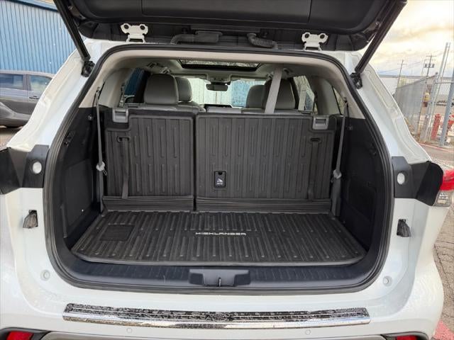 2022 Toyota Highlander Platinum