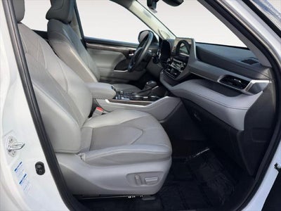 2022 Toyota Highlander Platinum