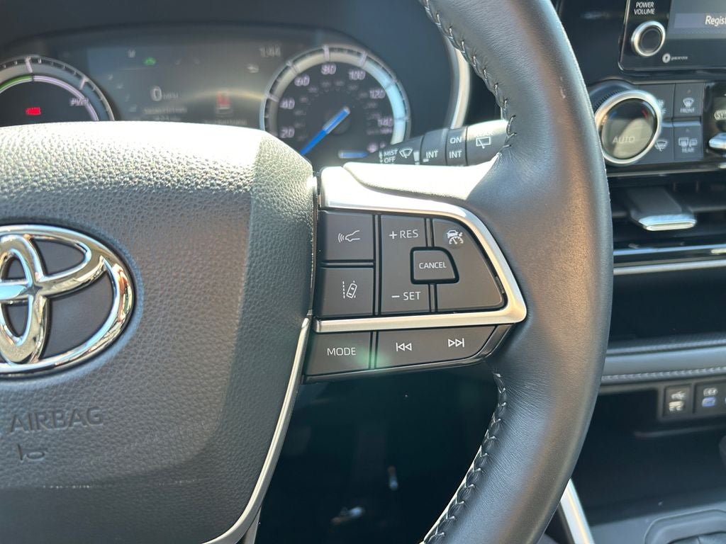 2022 Toyota HIGHLANDER HYBRD XLE