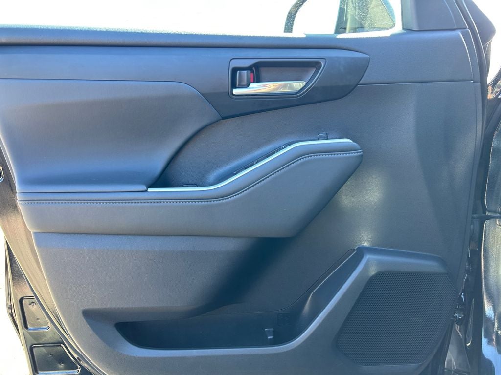 2022 Toyota HIGHLANDER HYBRD XLE