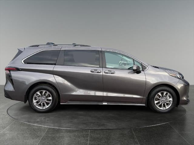 2024 Toyota Sienna XLE 7 Passenger