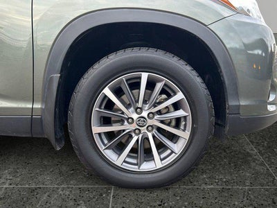 2019 Toyota HIGHLANDER XLE