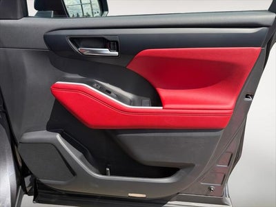 2025 Toyota Highlander XSE