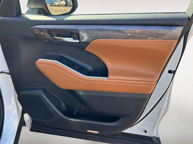 2025 Toyota HIGHLANDER Platinum