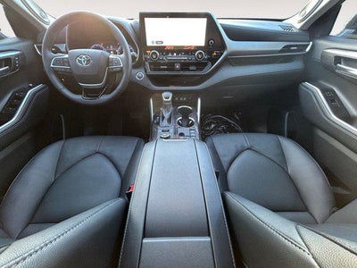 2025 Toyota HIGHLANDER Limited