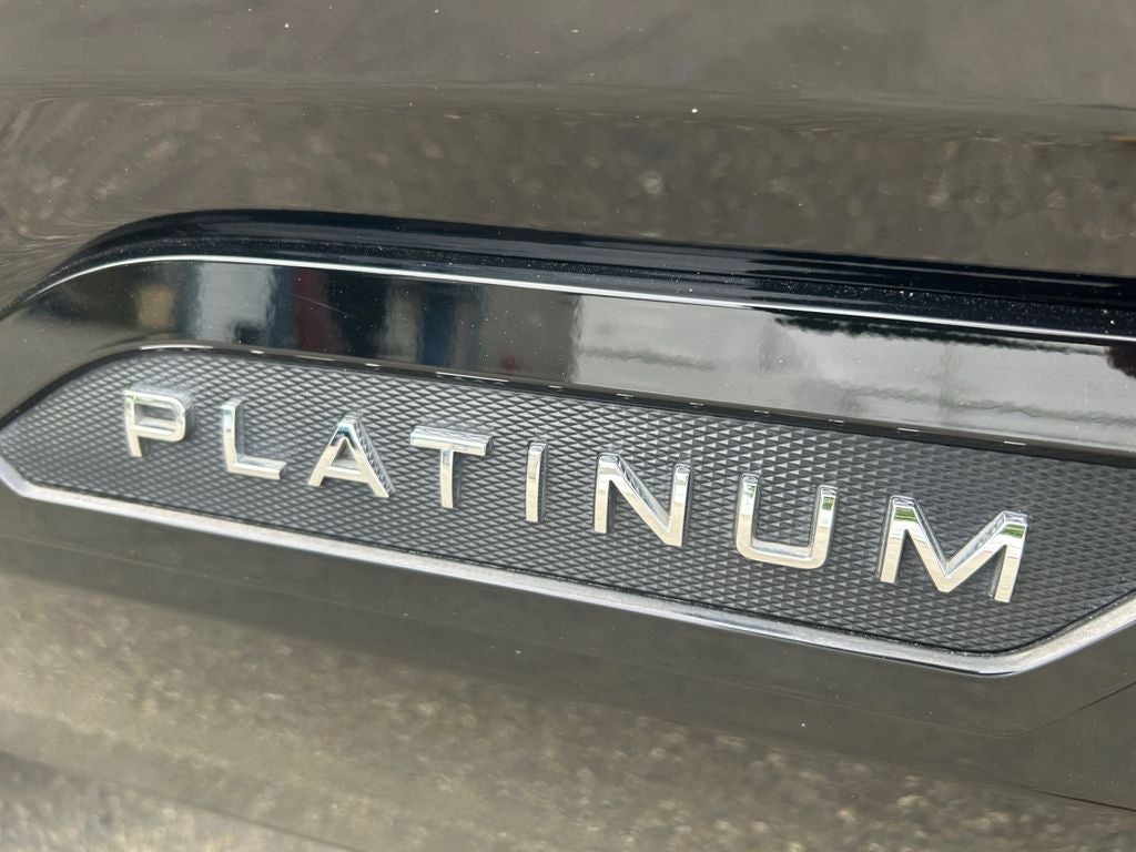 2023 Toyota Tundra Hybrid Platinum