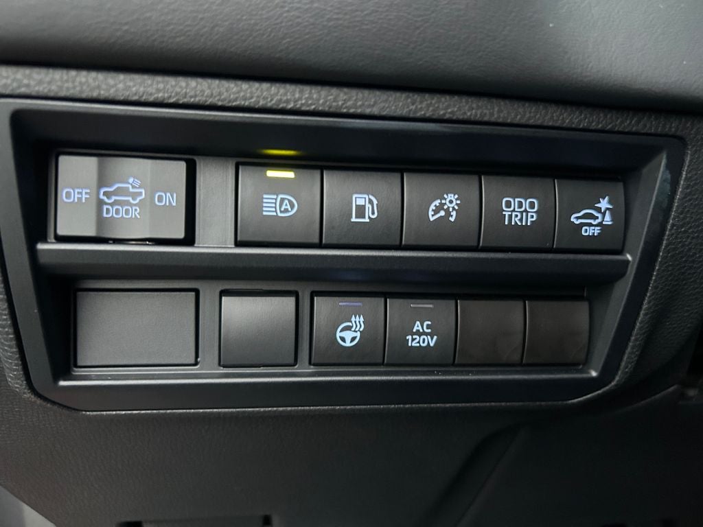 2023 Toyota Tundra Hybrid Platinum