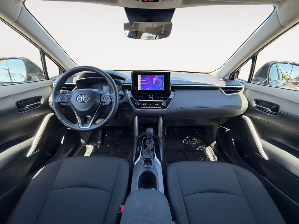 2025 Toyota Corolla Cross LE ONE OWNER