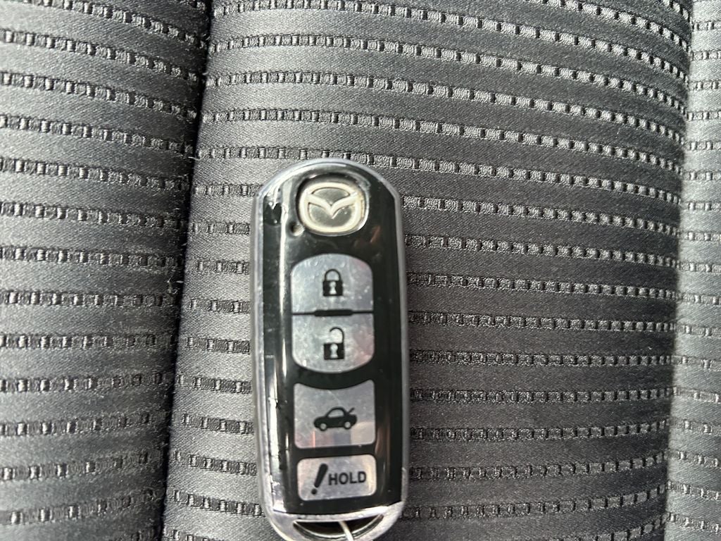 2016 Mazda Mazda6 i Sport Local Trade-In