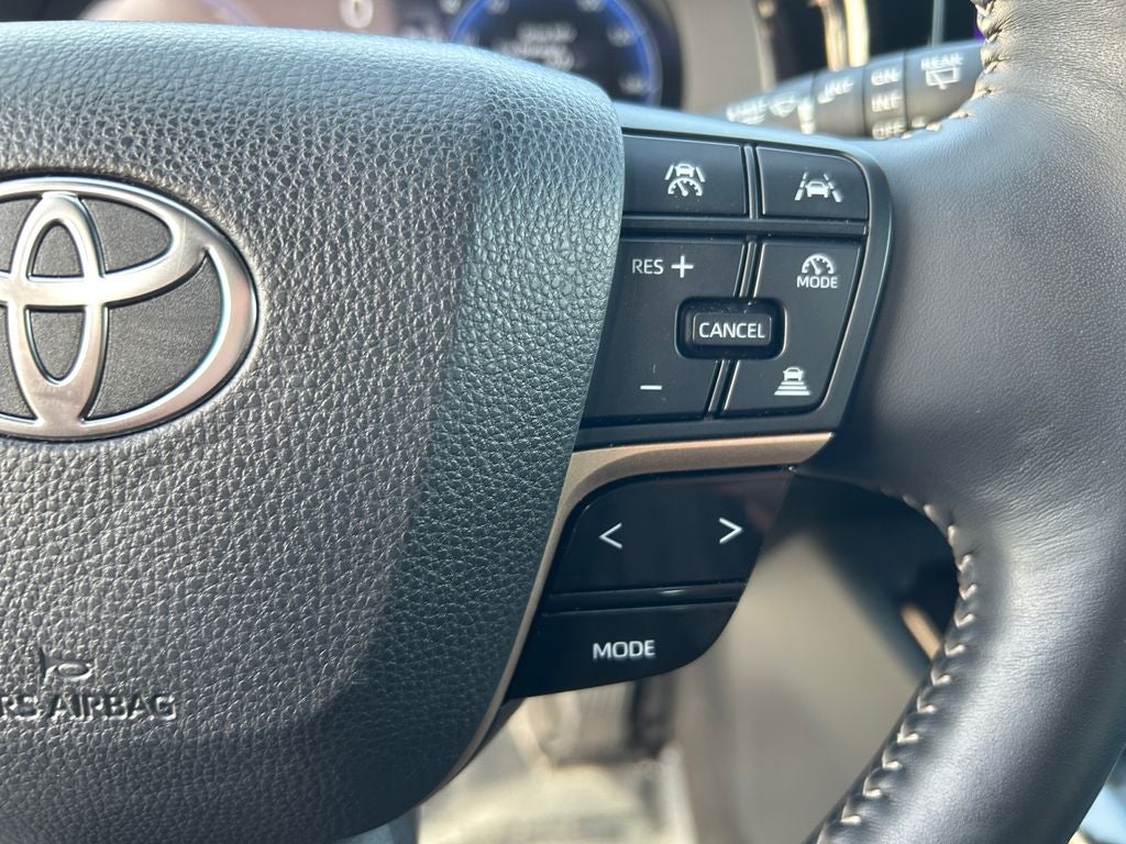 2025 Toyota Crown Signia XLE