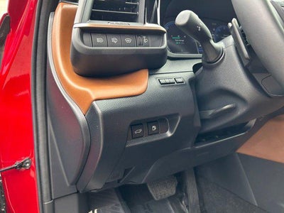 2025 Toyota Crown Signia XLE