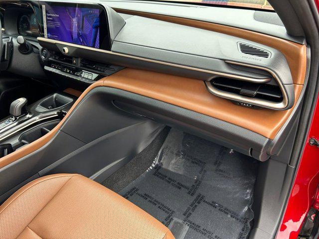 2025 Toyota Crown Signia XLE
