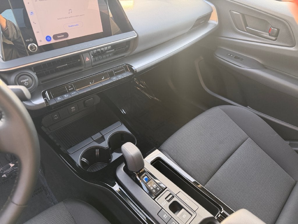 2025 Toyota Prius LE