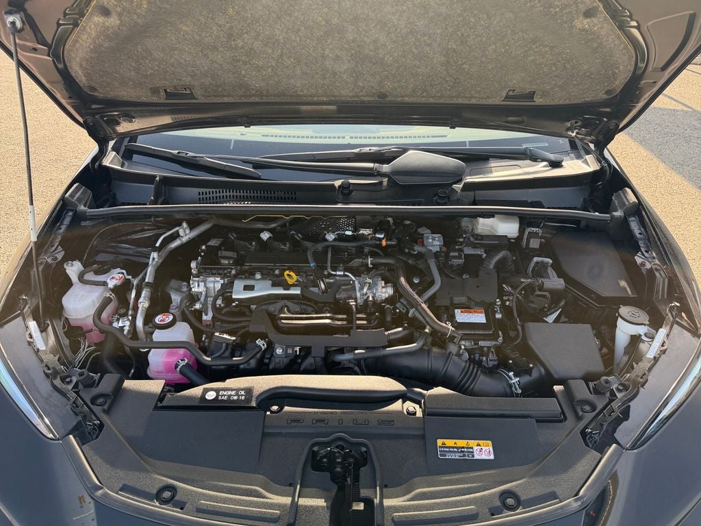 2025 Toyota Prius LE