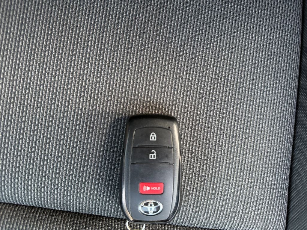2025 Toyota Prius LE