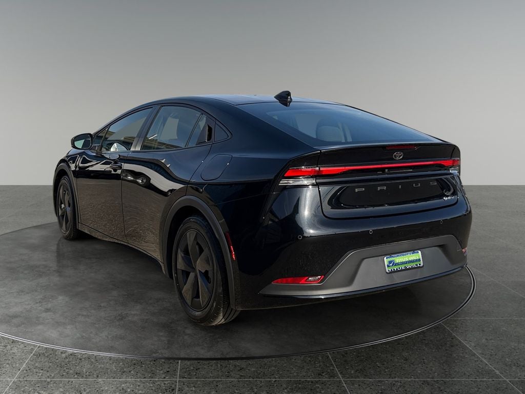 2025 Toyota Prius LE
