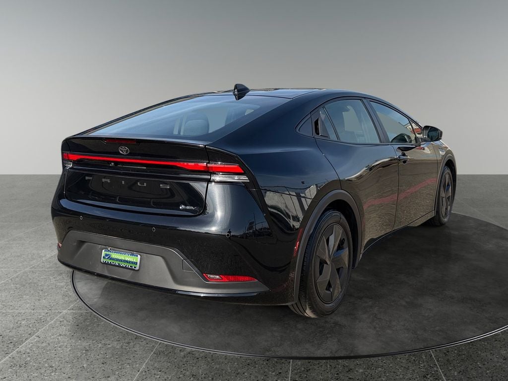 2025 Toyota Prius LE