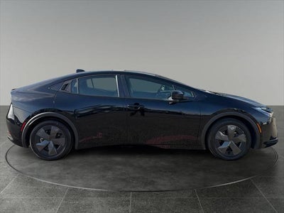 2025 Toyota Prius LE