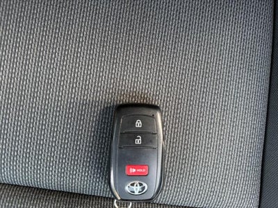 2025 Toyota Prius LE