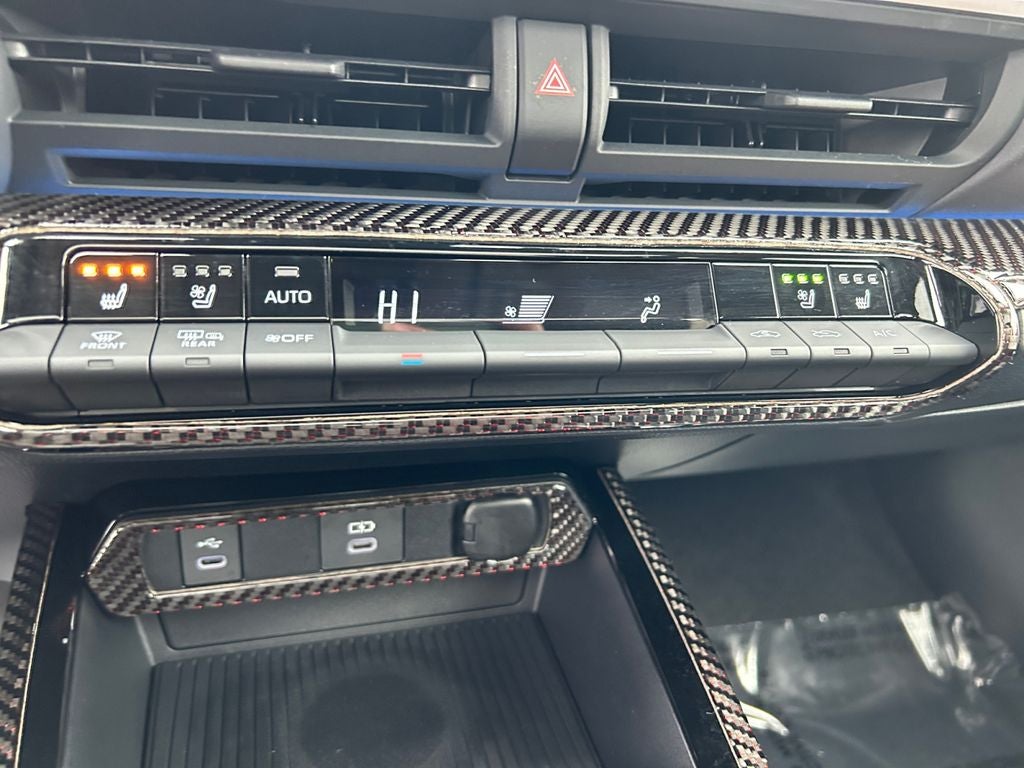 2025 Toyota PRIUS Limited