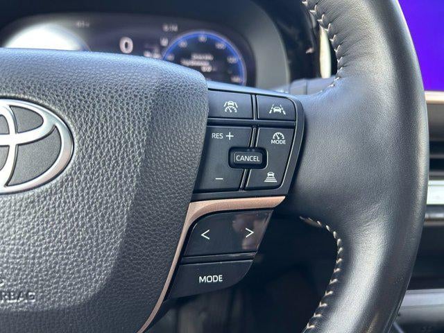 2025 Toyota CROWN Platinum