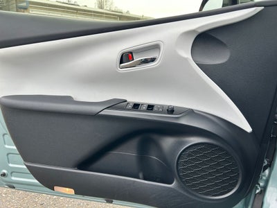 2016 Toyota Prius Three Touring