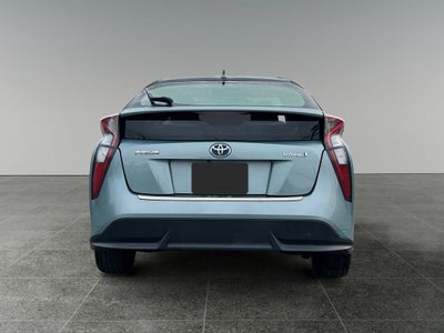 2016 Toyota Prius Three Touring