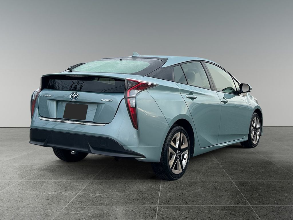 2016 Toyota Prius Three Touring