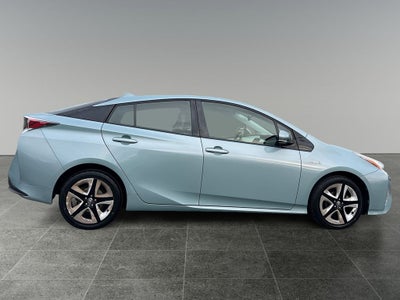 2016 Toyota Prius Three Touring