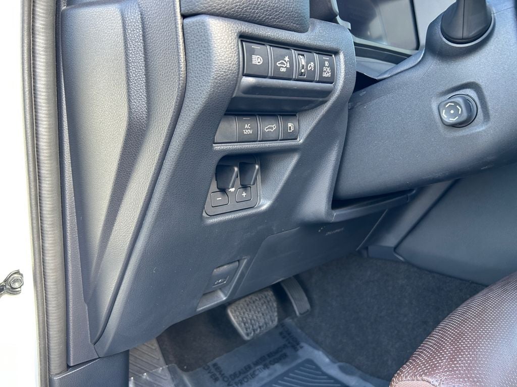 2025 Toyota LAND CRUISER Base