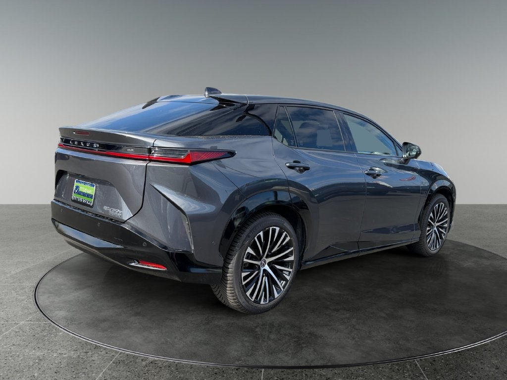 2023 Lexus RZ 450e Luxury