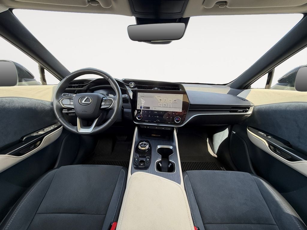 2023 Lexus RZ 450e Luxury