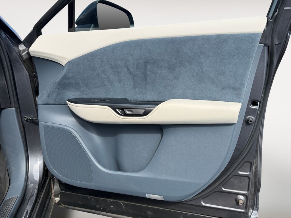 2023 Lexus RZ 450e Luxury