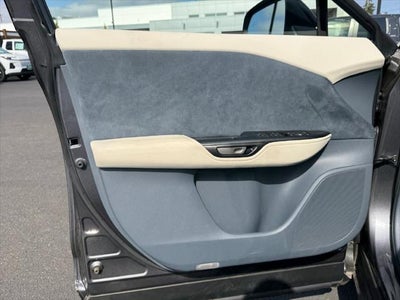 2023 Lexus RZ 450e Luxury
