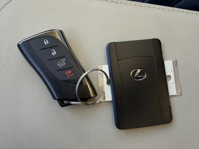 2023 Lexus RZ 450e Luxury