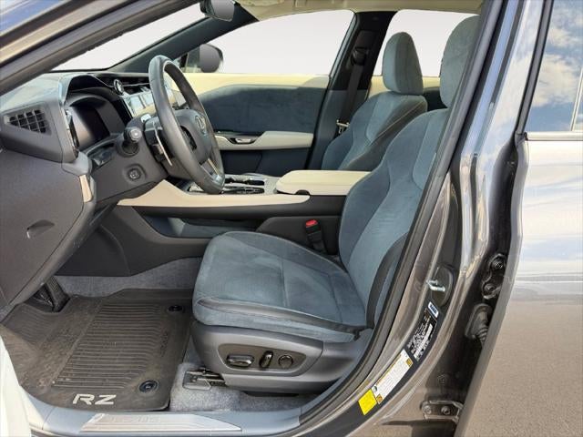 2023 Lexus RZ 450e Luxury