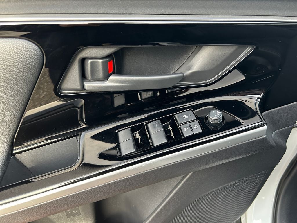 2024 Toyota bZ4X XLE