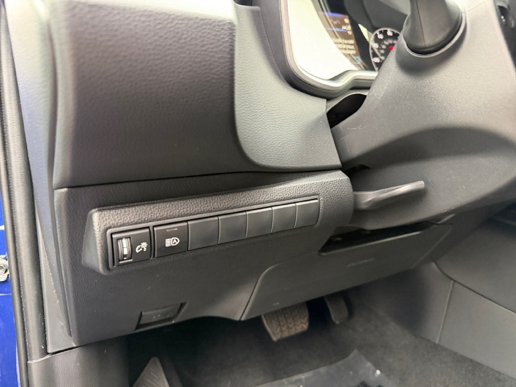 2025 Toyota Corolla Hatchback SE