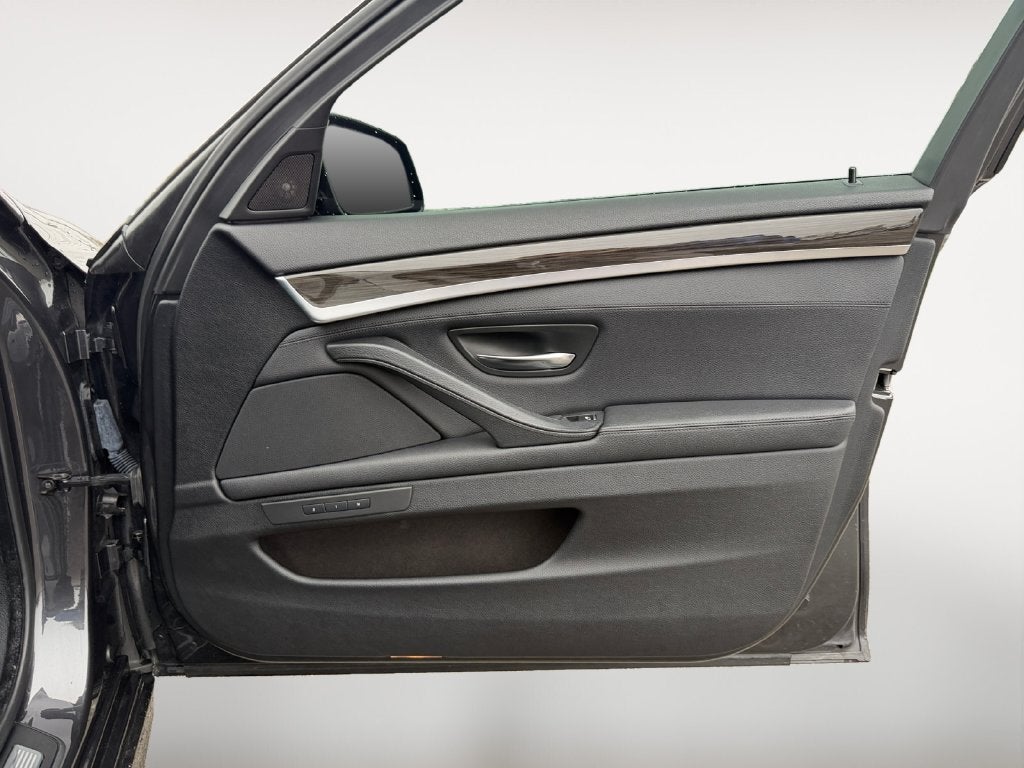 2012 BMW 5 Series 550i