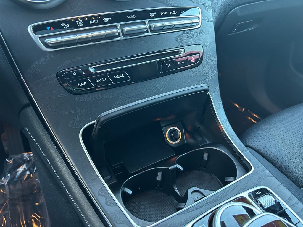 2018 Mercedes-Benz GLC GLC 300 4MATIC® CREAM PUFF