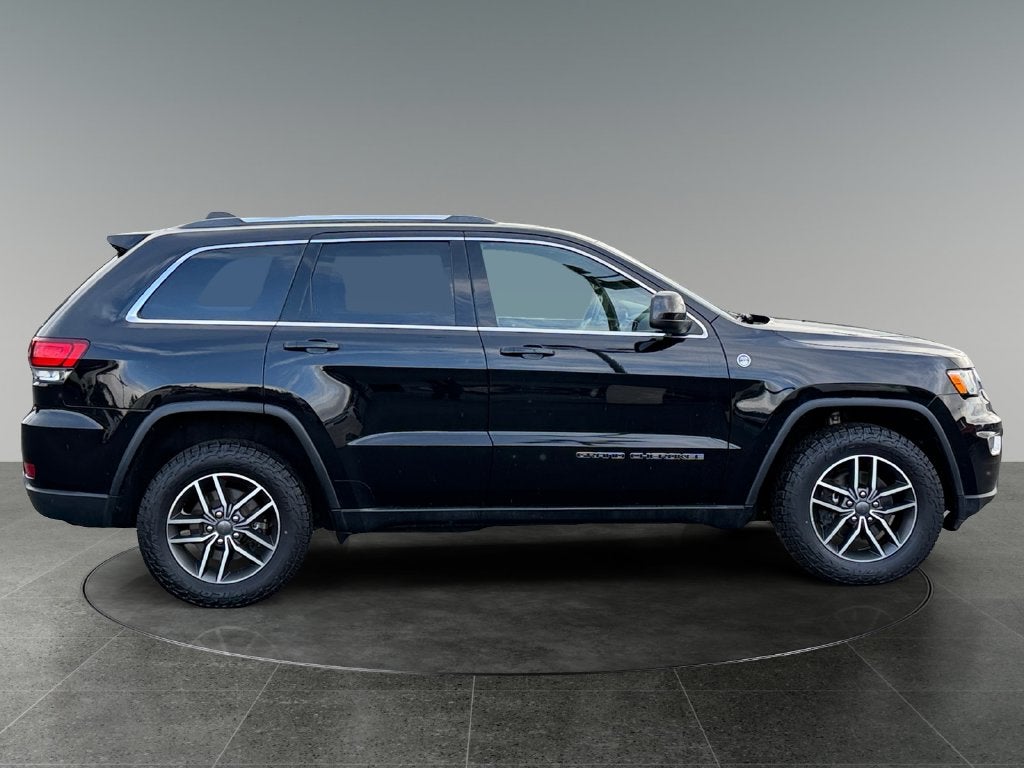 2020 Jeep Grand Cherokee Laredo