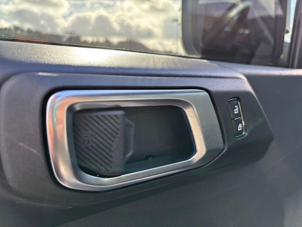 2025 Ford Bronco Outer Banks Lifted w/ Wheel & Tire Package