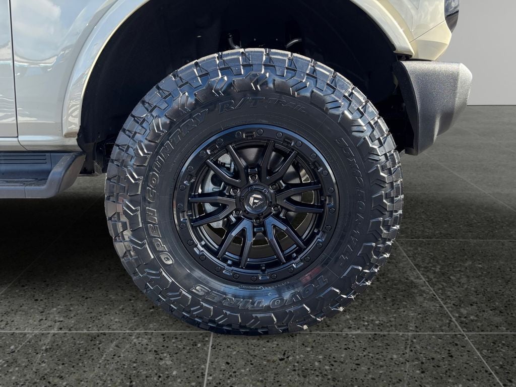 2025 Ford Bronco Outer Banks Lifted w/ Wheel & Tire Package