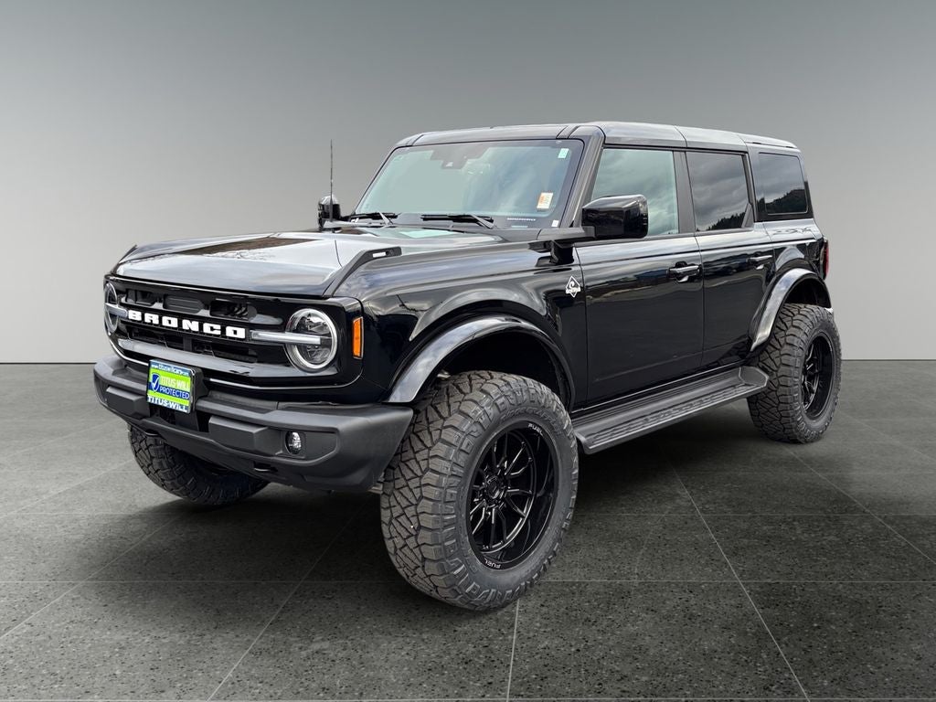 2025 Ford Bronco Outer Banks Lifted w/ Wheel & Tire Package