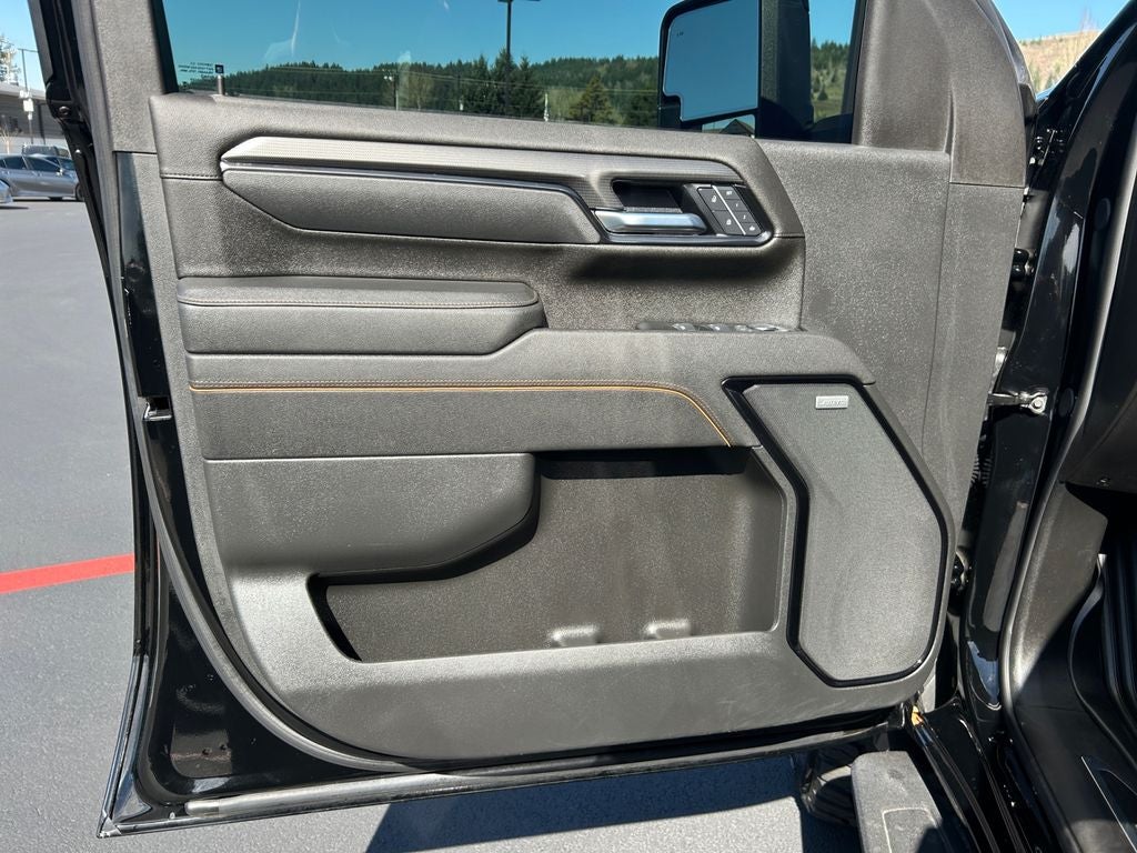 2025 GMC Sierra 2500HD AT4