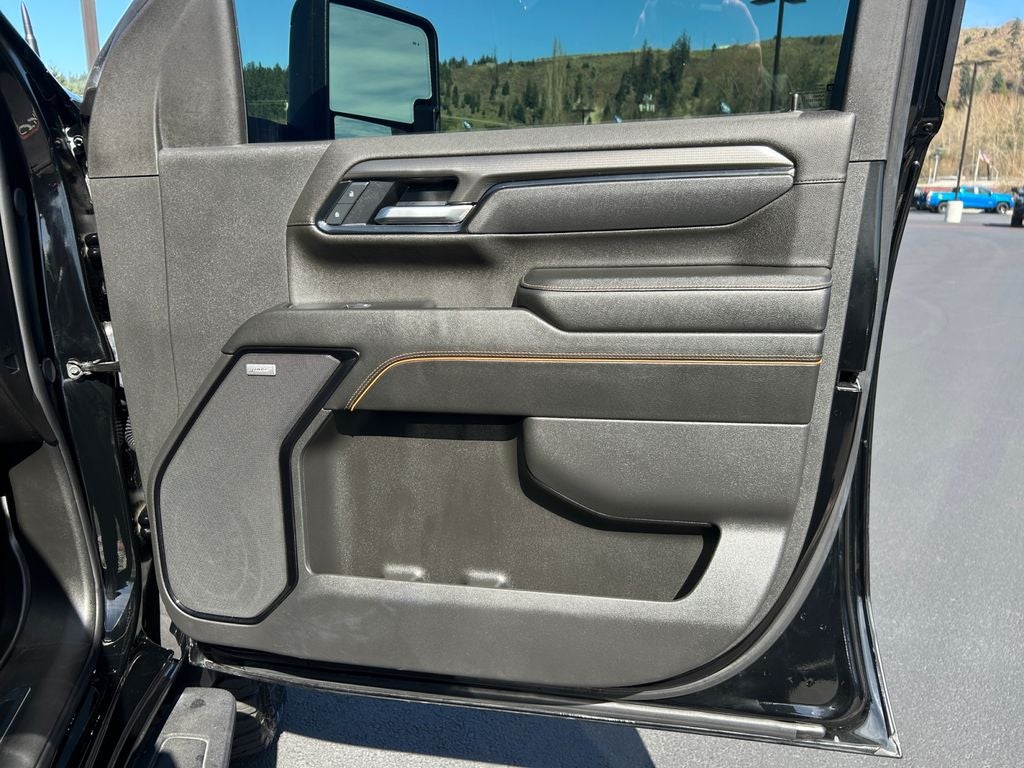 2025 GMC Sierra 2500HD AT4