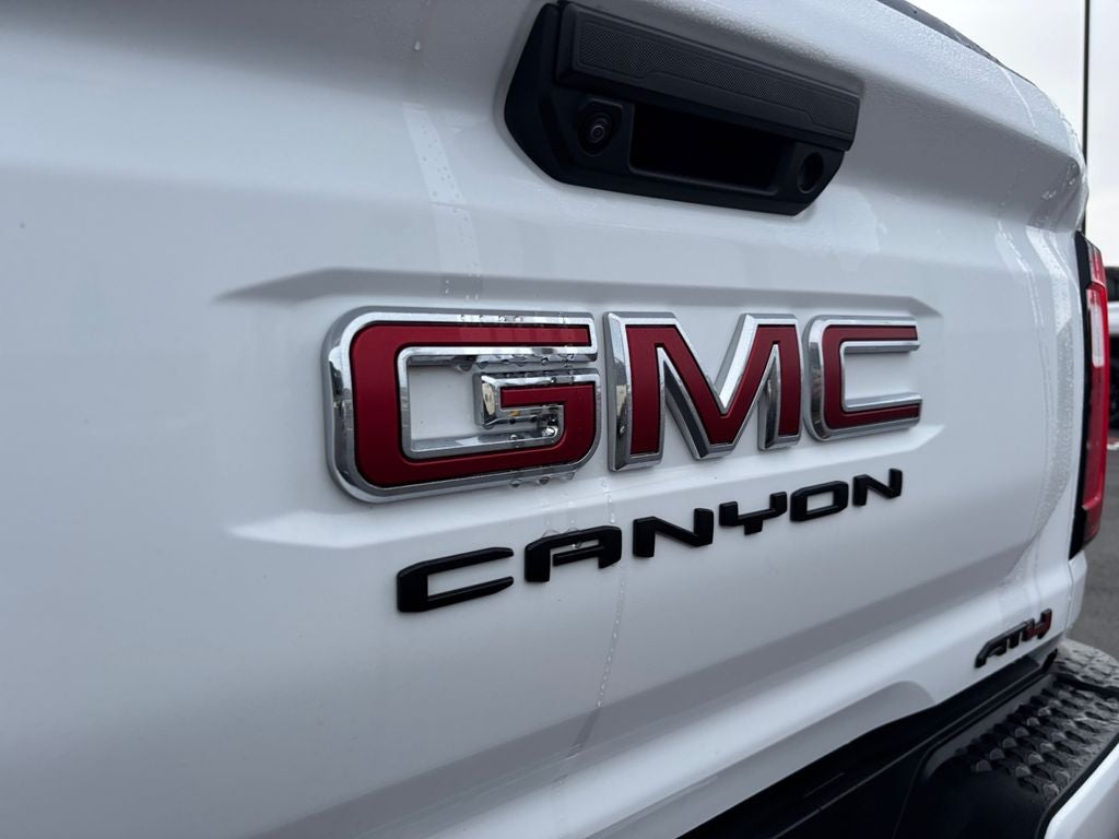 2024 GMC Canyon AT4