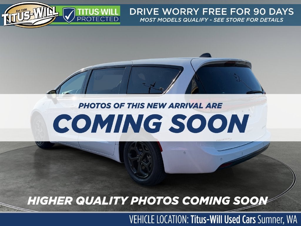 2023 Chrysler Pacifica Hybrid Touring L